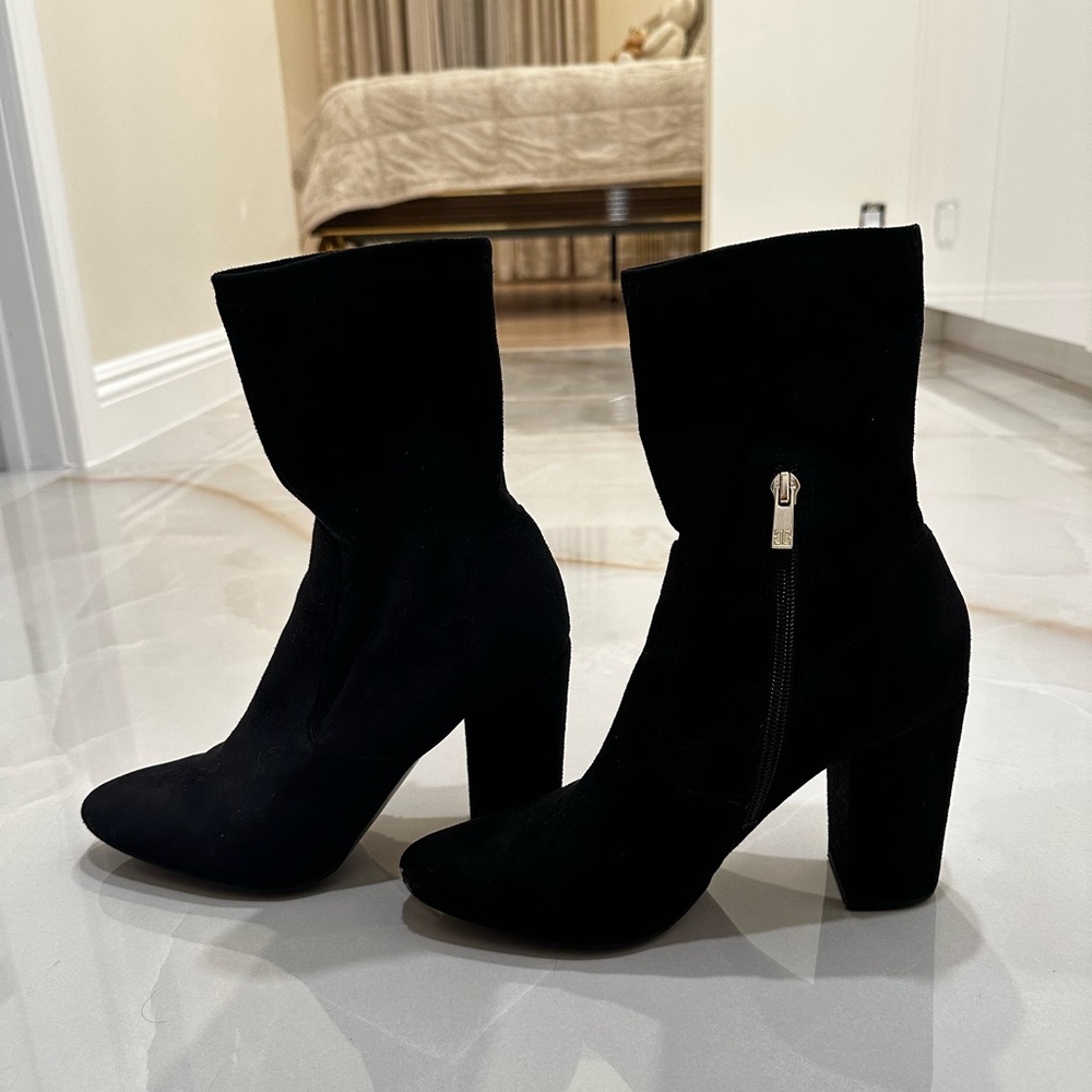 IVANKA Booties! Worn twice ! EXTREMELY COMFY